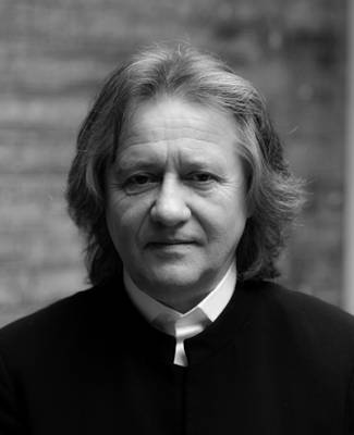 Stephen Barlow