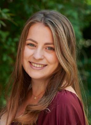 Sparks, Rosa Headshot 25